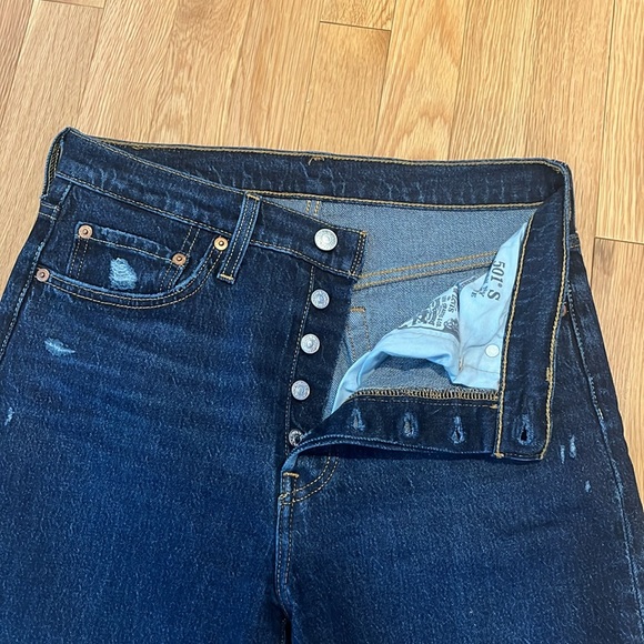 EUC Levi’s 501 skinny jeans - Picture 4 of 14